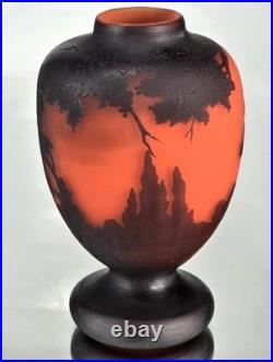 MULLER Frères Lunéville Vase Paysage Lacustre Pâte de Verre Gravé ART DECO