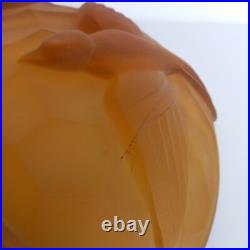 Magnifique Coupe Decor Aux Oiseaux En Verre Moule Ambre Art Deco