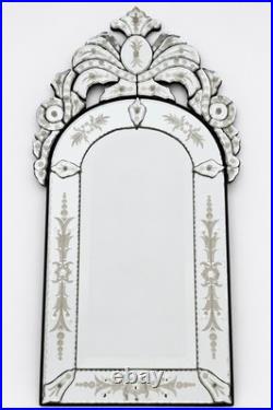 Miroir Vénitien Ancien Gravé Biseauté Fronton Floral Verre Mercuré 80 cm