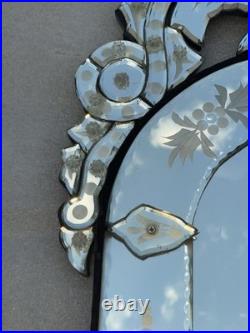 Miroir Vénitien Ancien Gravé Biseauté Fronton Floral Verre Mercuré 80 cm