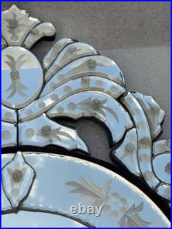 Miroir Vénitien Ancien Gravé Biseauté Fronton Floral Verre Mercuré 80 cm