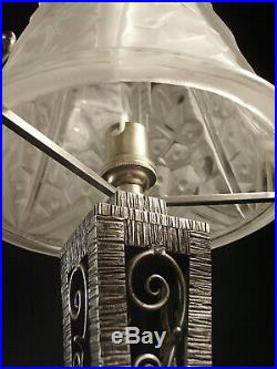 Muller Freres Grande Lampe Art Déco En Fer Forgé Et Obus En Verre Pressé 1930