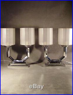 Paire De Lampes Modernistes Art Deco En Bronze Chromé Et Verre Pressé 1930