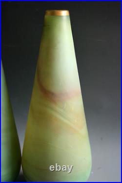 Paire De Vases Art Deco En Verre