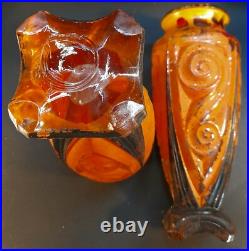 Paire De Vases orange rouge pointe de noir, col fleuri En Verre Pur Art Déco