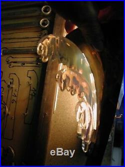 Paire d'appliques d'angle Art déco ezan métal et verre opalescent signées