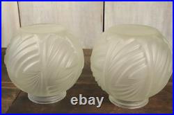 Paire de Vase Ancien en Verre Moulé Pressé Satiné Art Déco Géometrique c1930