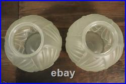 Paire de Vase Ancien en Verre Moulé Pressé Satiné Art Déco Géometrique c1930