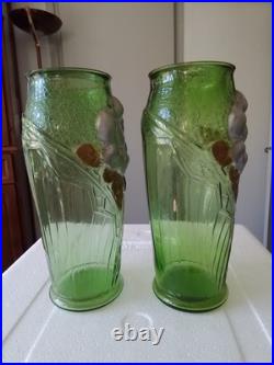 Paire de Vases art deco en verre couleur Verte hauteur 22 cm