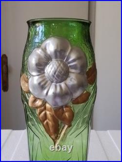 Paire de Vases art deco en verre couleur Verte hauteur 22 cm