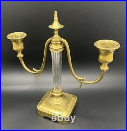 Paire de bougeoirs Art Déco à deux bras en laiton et verre facetté, 24 cm