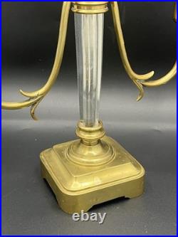 Paire de bougeoirs Art Déco à deux bras en laiton et verre facetté, 24 cm