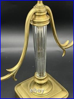 Paire de bougeoirs Art Déco à deux bras en laiton et verre facetté, 24 cm