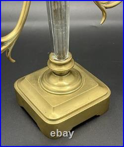 Paire de bougeoirs Art Déco à deux bras en laiton et verre facetté, 24 cm
