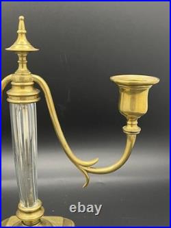 Paire de bougeoirs Art Déco à deux bras en laiton et verre facetté, 24 cm