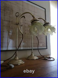 Paire de lampe en bronze art déco. Tulipe opalescent. Uranium, vaseline glass