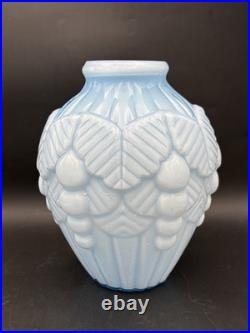 Paire de vases Art Déco en verre double couche c. 1930