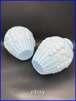 Paire de vases Art Déco en verre double couche c. 1930