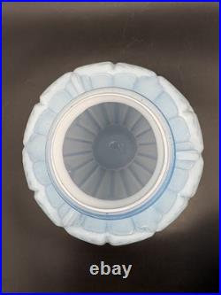 Paire de vases Art Déco en verre double couche c. 1930