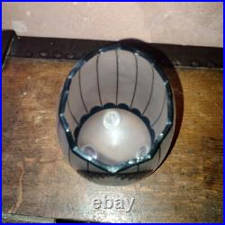 Petit Vase oeuf tripode Art Déco signé Kolek. Kralik