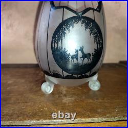 Petit Vase oeuf tripode Art Déco signé Kolek. Kralik