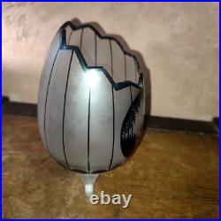 Petit Vase oeuf tripode Art Déco signé Kolek. Kralik