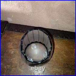 Petit Vase oeuf tripode Art Déco signé Kolek. Kralik