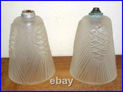 Rare Paire de Tulipes Verrerie d'Art Degué Décor de Pomme de Pin Art Déco 501