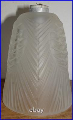 Rare Paire de Tulipes Verrerie d'Art Degué Décor de Pomme de Pin Art Déco 501