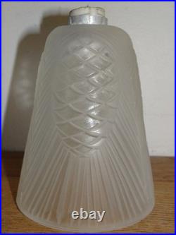 Rare Paire de Tulipes Verrerie d'Art Degué Décor de Pomme de Pin Art Déco 501