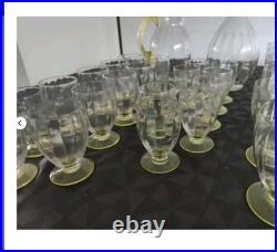 Rare Service de 32 Verres en Ouraline Art Deco, avec Une Carafe Et un Broc 1930's