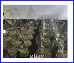 Rare Service de 32 Verres en Ouraline Art Deco, avec Une Carafe Et un Broc 1930's