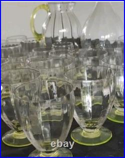 Rare Service de 32 Verres en Ouraline Art Deco, avec Une Carafe Et un Broc 1930's