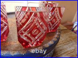 Rare carafe art déco monogrammée et ses 5 verres, rouge géometrique