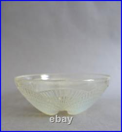René Lalique (1860-1945) coupe Coquille verre moulé-pressé opalescent Art déco