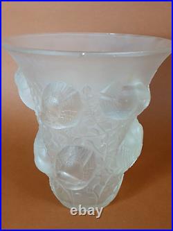 René Lalique vase Art Déco modèle Saint François aux moineaux, verre signé B732