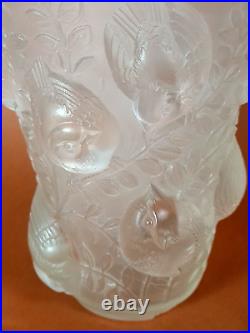 René Lalique vase Art Déco modèle Saint François aux moineaux, verre signé B732