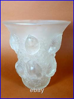 René Lalique vase Art Déco modèle Saint François aux moineaux, verre signé B732