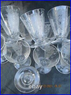 Service 12 verres liqueur cristal Baccarat decor fruits époque art deco France