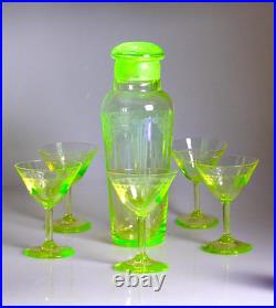Service à cocktail Art Déco, en ouraline Shaker Verre Glass Uranium Urane