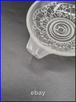 Service à glace en verre blanc moulé pressé de J. Landier modèle Arc Art Déco