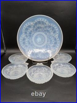 Service à glace en verre moulé opalescent de J. Landier modèle Arc Art Déco