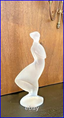 Statuette Art déco La Fille dans le Vent Ida Schwetz-Lehmann & Curt Schlevogt Statuette Art déco La Fille dans le Vent Ida Schwetz-Lehmann & Curt Schlevogt