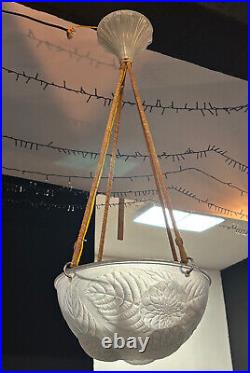 Superbe Suspension / Lustre Art Deco Dahlias Signe Rene Lalique 1930 Lampe