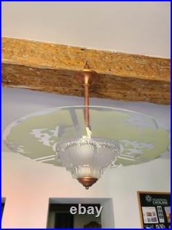 Suspension Art Déco en cuivre et verre gravé Grand luminaire vintage 1940 50
