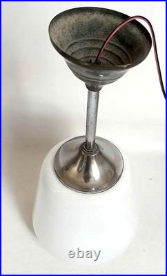 Suspension opaline Art Déco Hauteur 53 cm