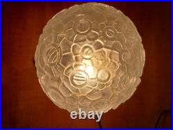 Très Jolie Lampe époque Art Deco fer martelé et Verre, entièrement d'origine