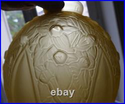 Très gros Vase boule en Verre Pressé Moulé. Art Deco Delatte Nancy Era Muller