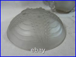 Trio art déco en verre moulé satiné assiette, coupe et vasque