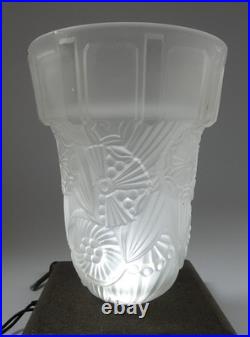 Tulipe / Abat jour Art Déco verre pressé Hettier & Vincent Era Muller Degué